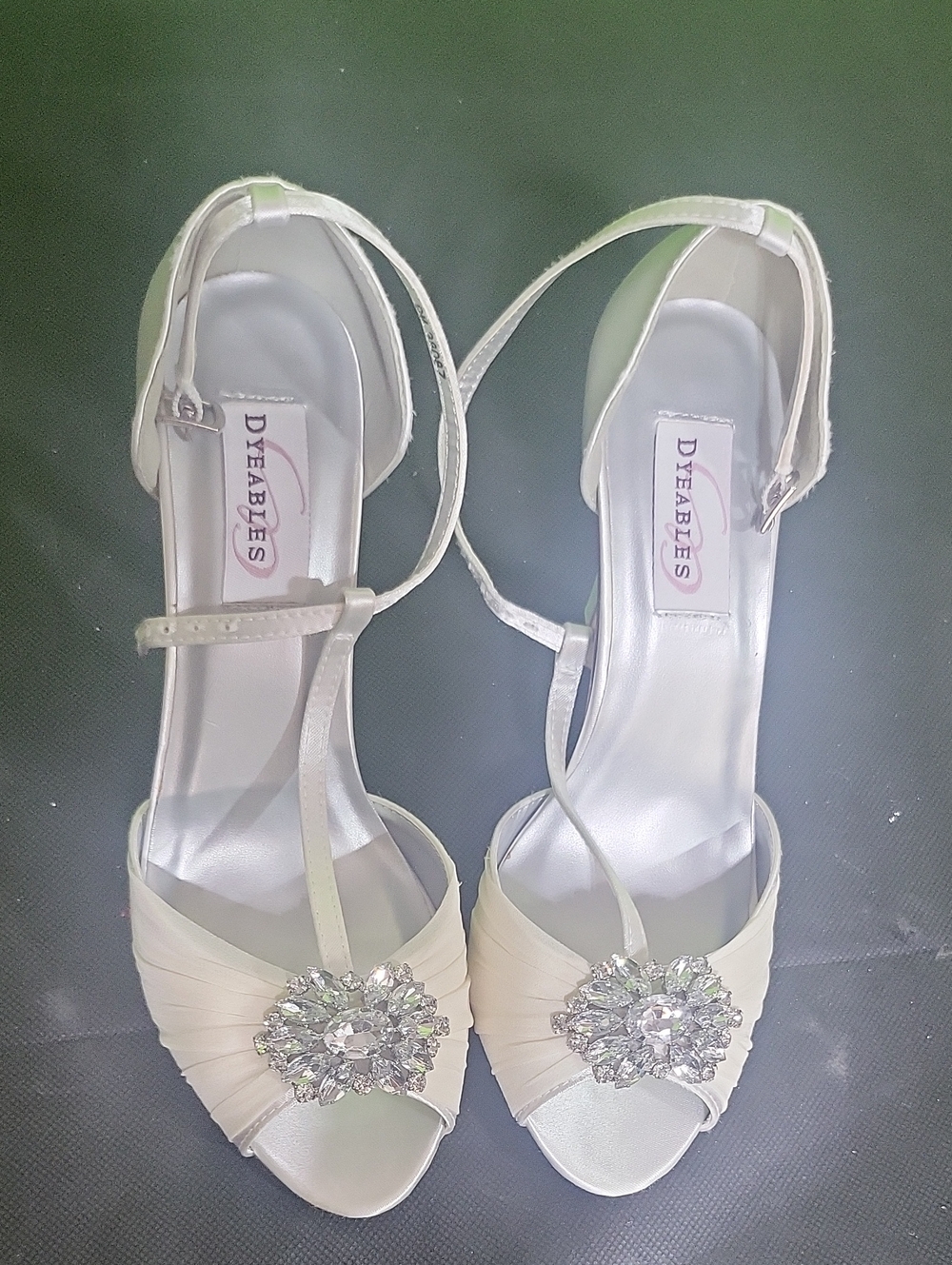 Dyeables Ivory T-Strap Dress Sandals with Crystal Accent Size 9M
